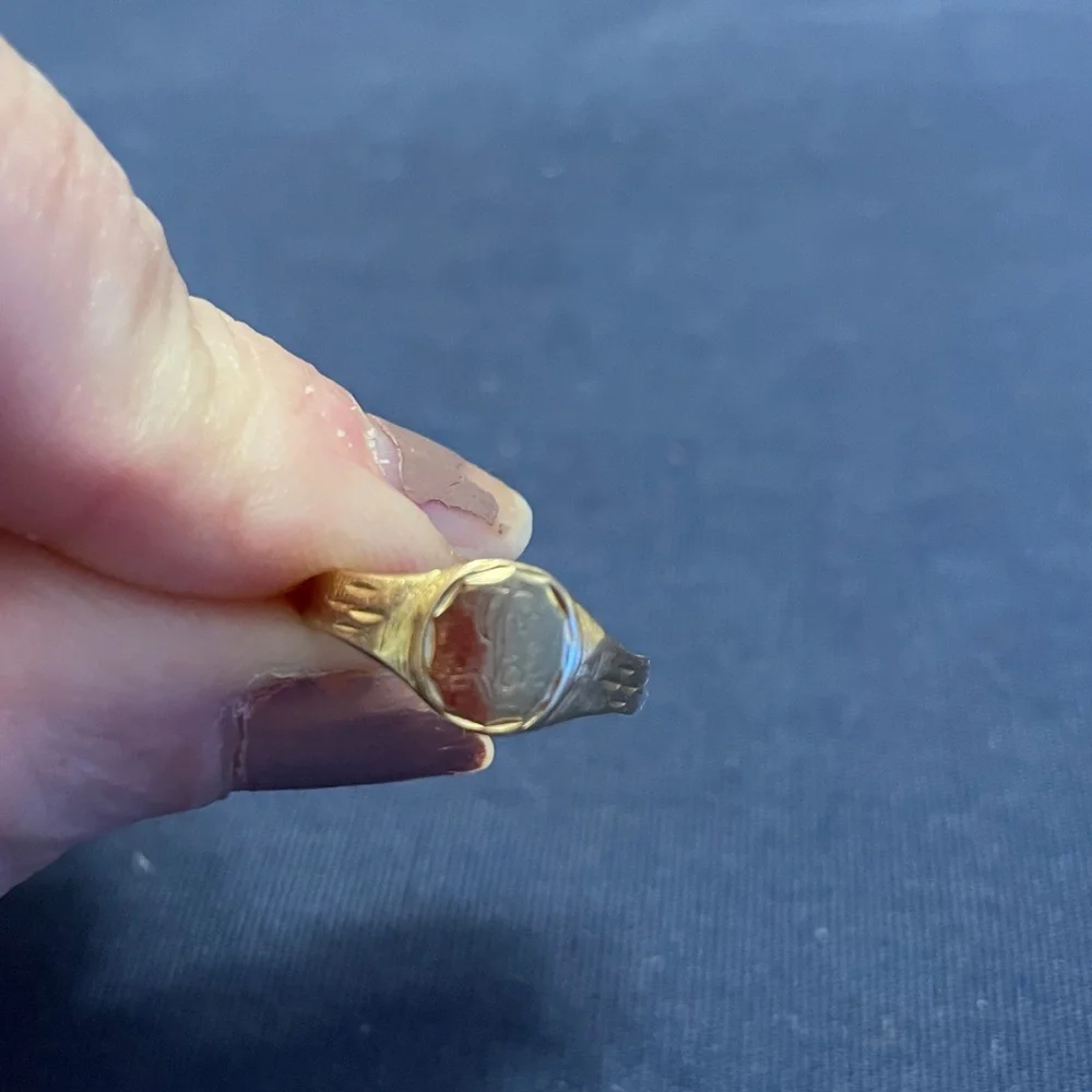 14K Gold Signet Ring, Script Initial “L” with Diamond Cut on Face and Sides - Picture 7 of 7